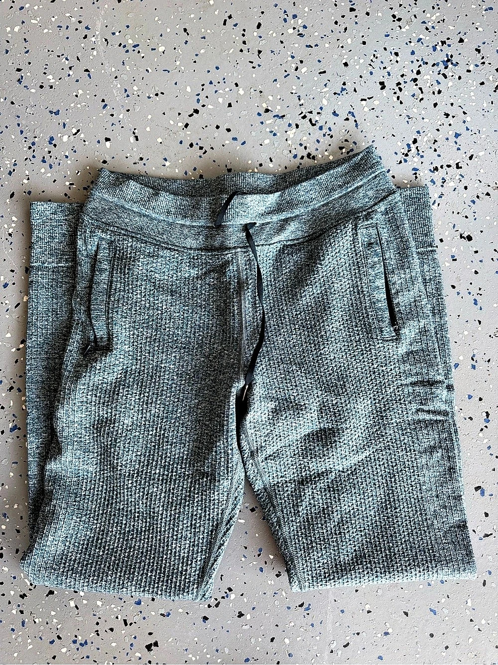 Lululemon Engineered Warmth Jogger Athletic Shorts in Gray